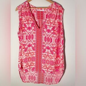 Violet & Claire Pink and Coral Printed V-Neck Sleeveless Top